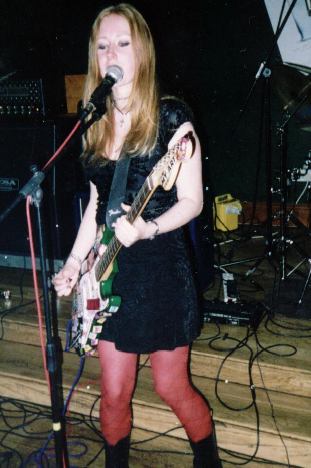 18-9-03-e2.jpg