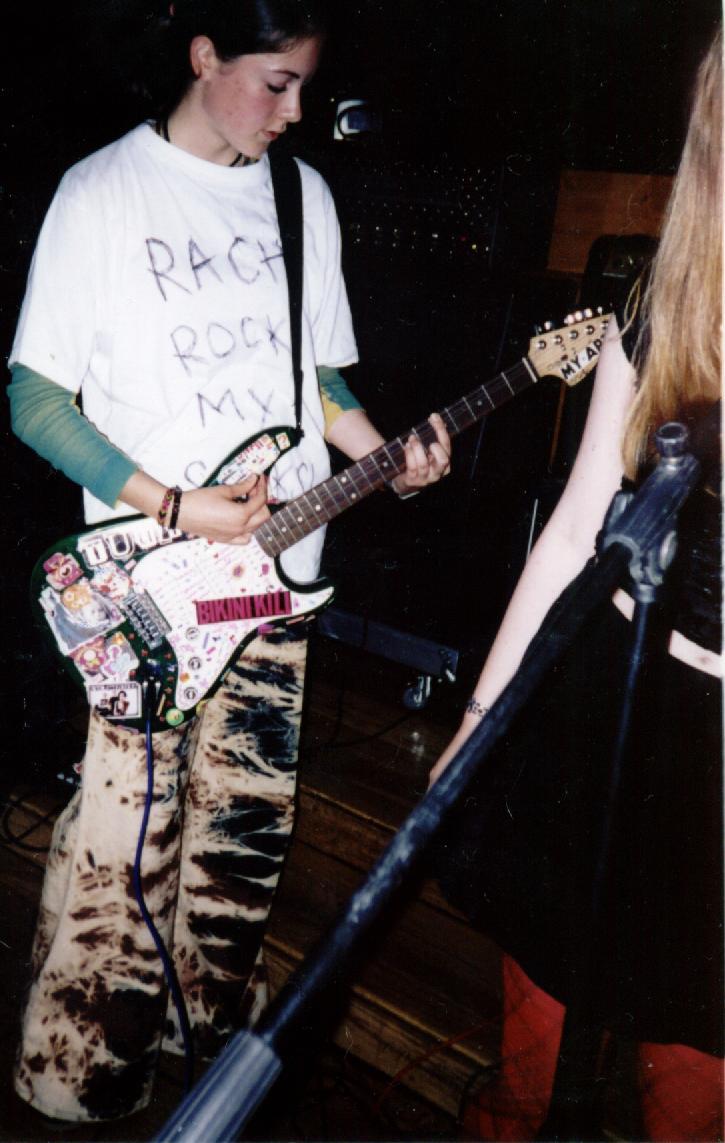 18-9-03-ef2.jpg