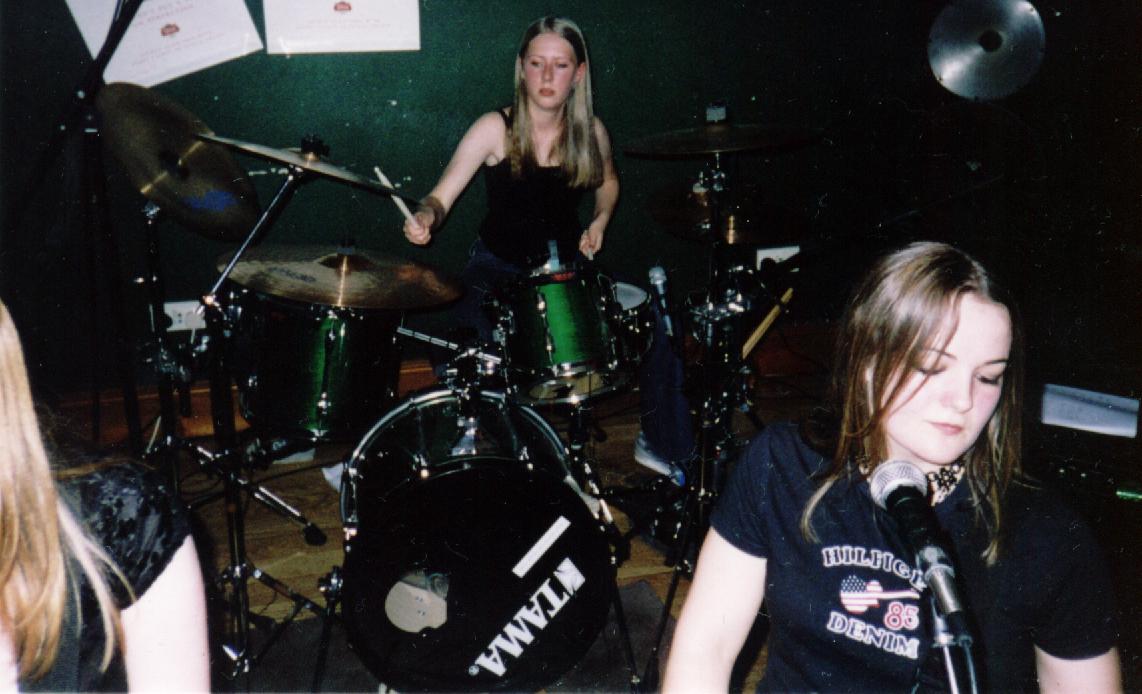 18-9-03-grp2.jpg