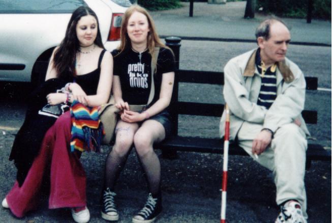 bench1.jpg